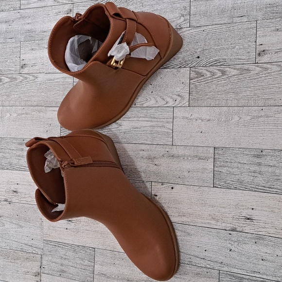 Aerosole (Bonnie) Wedge Heel Ankle Boot, Size 6 - Picture 5 of 5